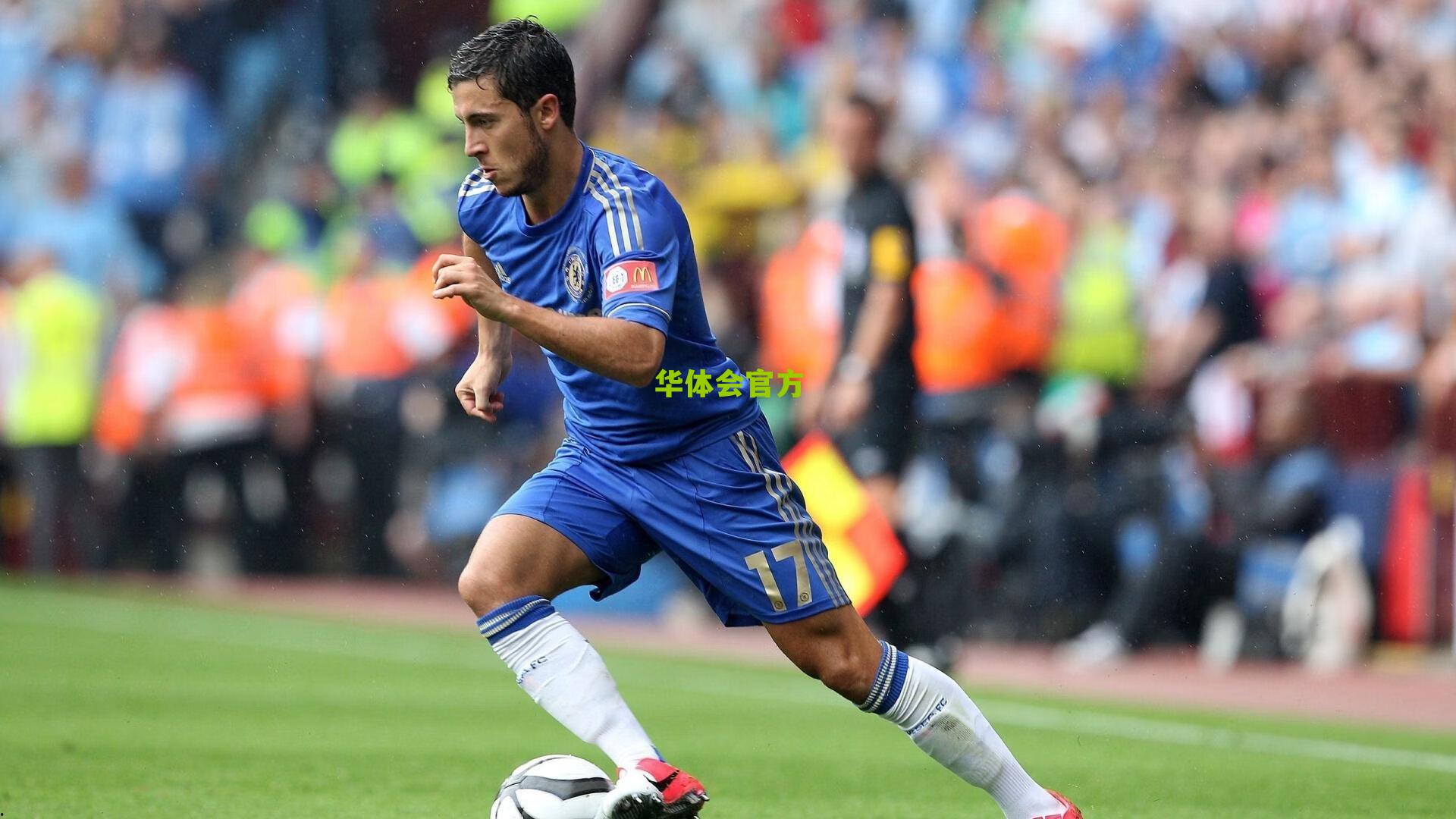 莱万延续欧冠传奇！连续15季破门 跻身历史第四仅次三大巨星